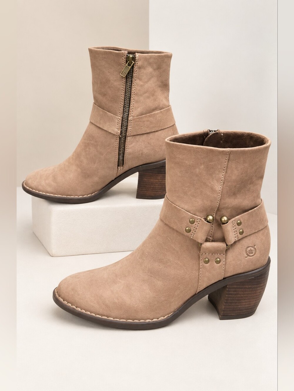 Born Dakota Leather Harness Studded Ankle Boots Tan Taupe Side Zip Size 8.5